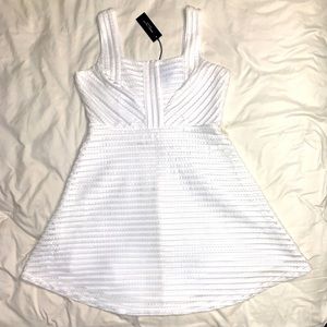 NWT Romeo + Juliet Lace Dress